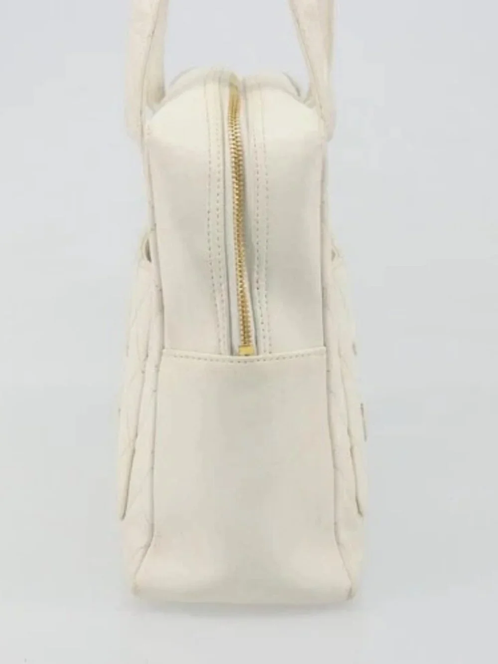 CHANEL Matelasse Hand Bag Canvas White Gold CC Auth 185821A